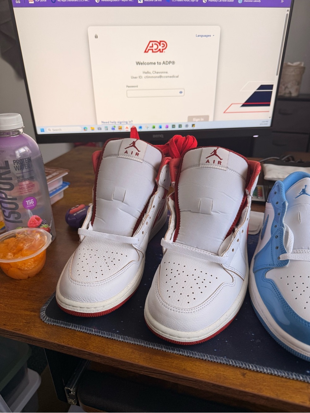 Jordan 1 mid Red Lobster
